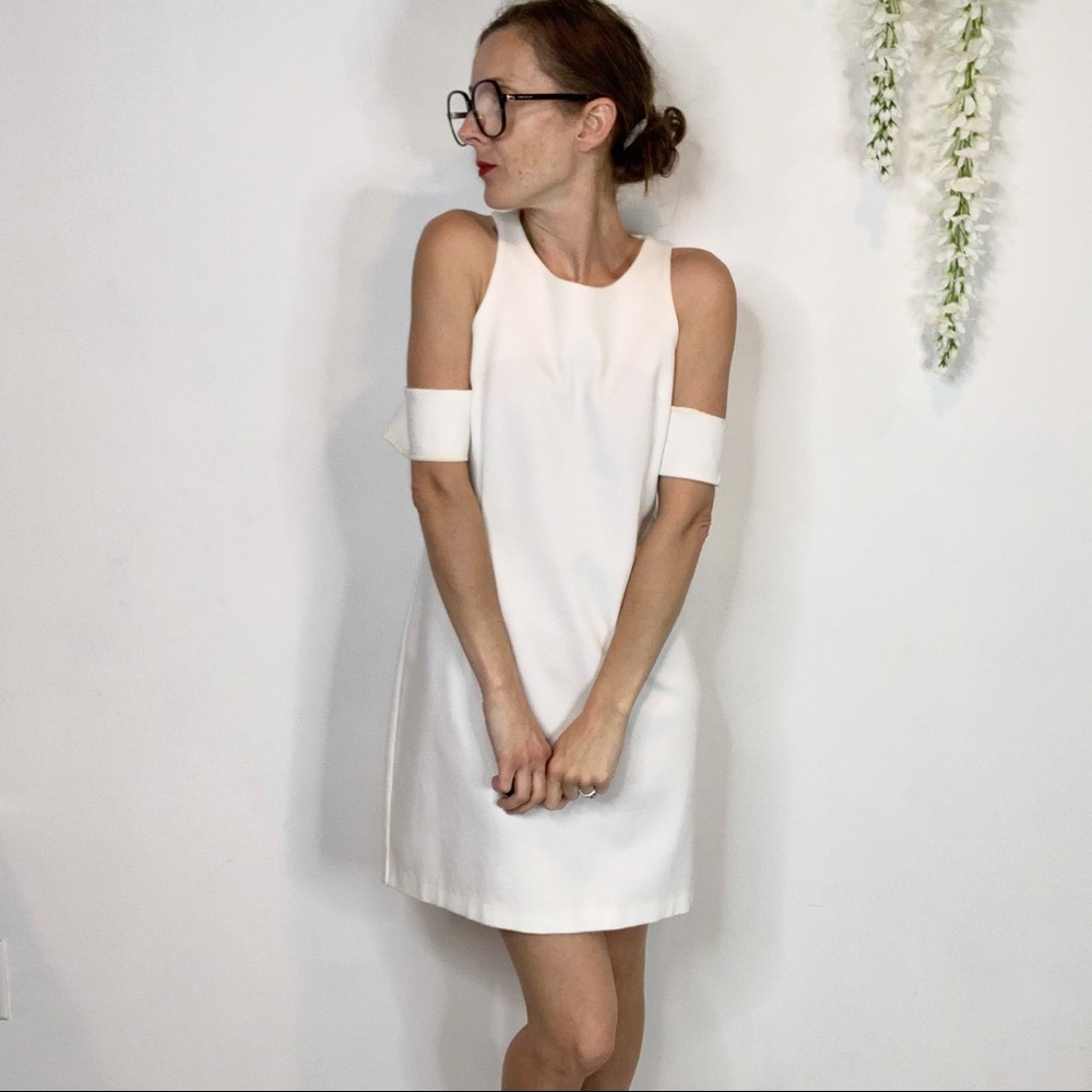 NICHOLAS white sheath dress cold shoulder cutouts cocktails 2244